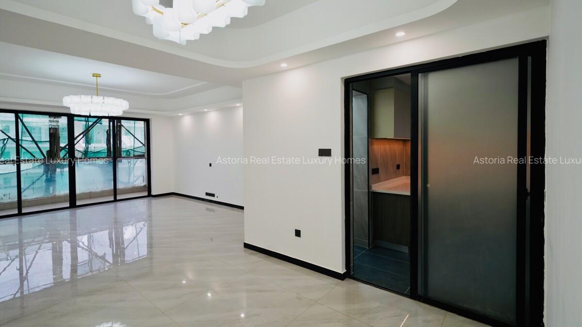 3 Bed Apartment with En Suite at 2026-107 - 12