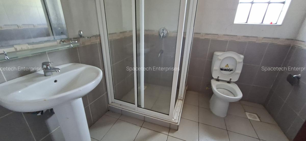 4 Bed Townhouse with En Suite in Runda - 11