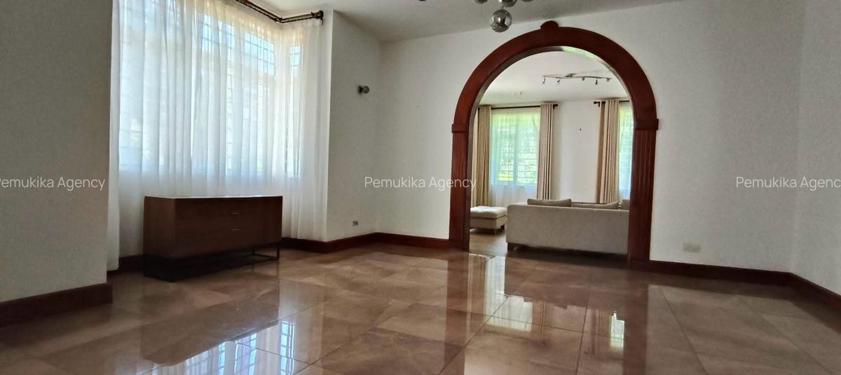 5 Bed Townhouse with En Suite in Rosslyn - 16