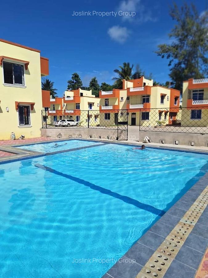3 Bed Apartment with En Suite in Mtwapa - 1