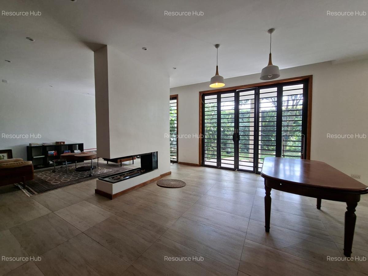 3 Bed House with En Suite at Nyari - 8