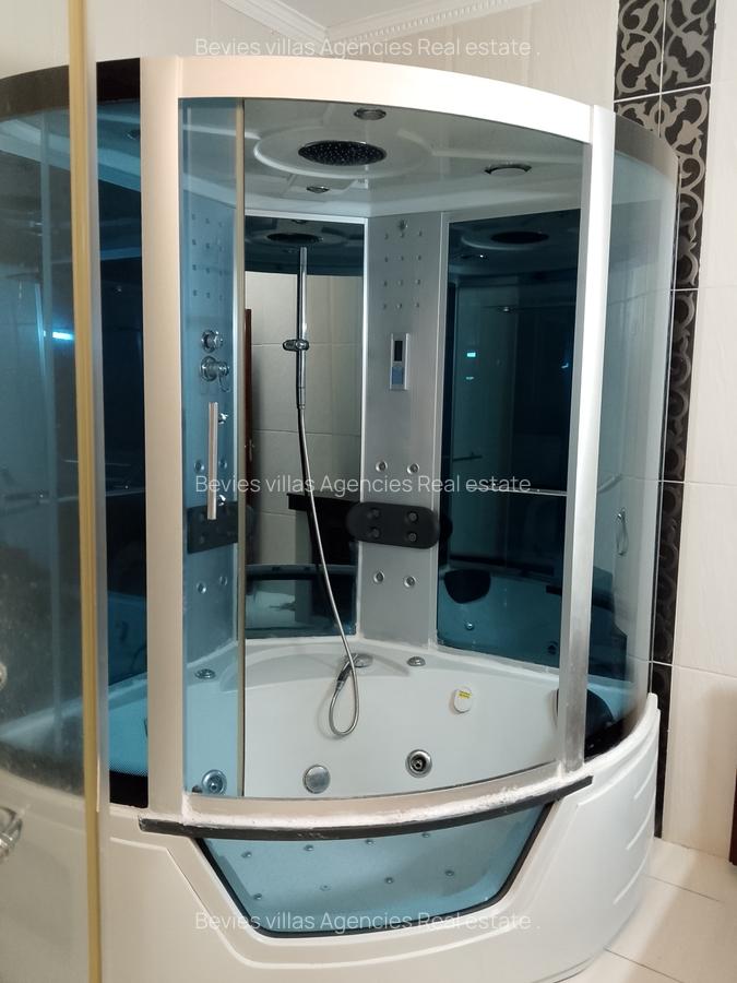 4 Bed Townhouse with En Suite at Westlands - 19