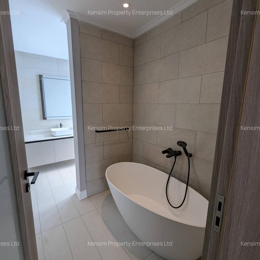 4 Bed Townhouse with En Suite in Runda - 5