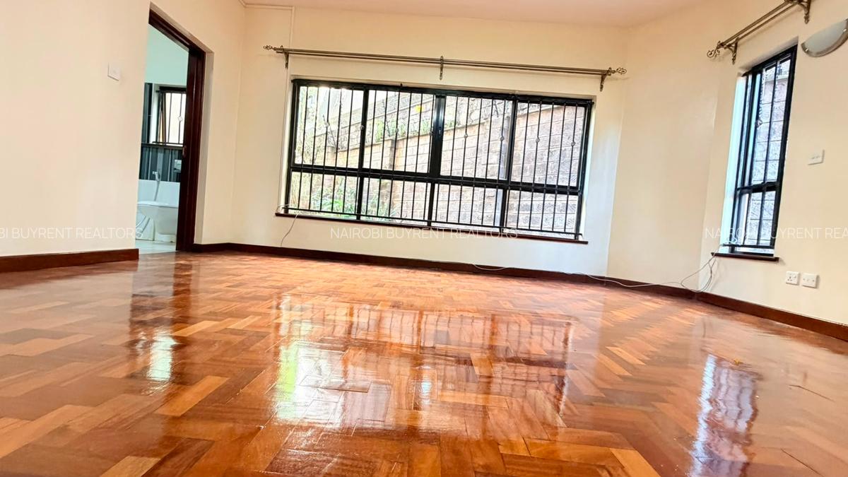4 Bed Apartment with En Suite in Westlands Area - 11