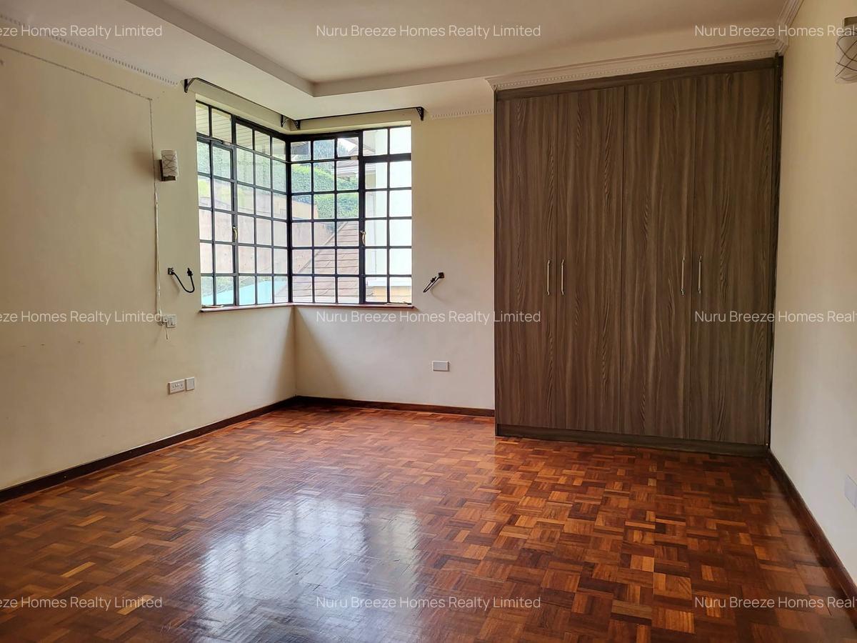 4 Bed Townhouse with En Suite in Kitisuru - 14