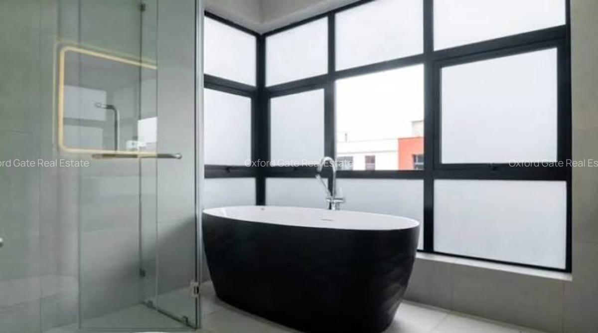 4 Bed Villa with En Suite at Brookview - 10