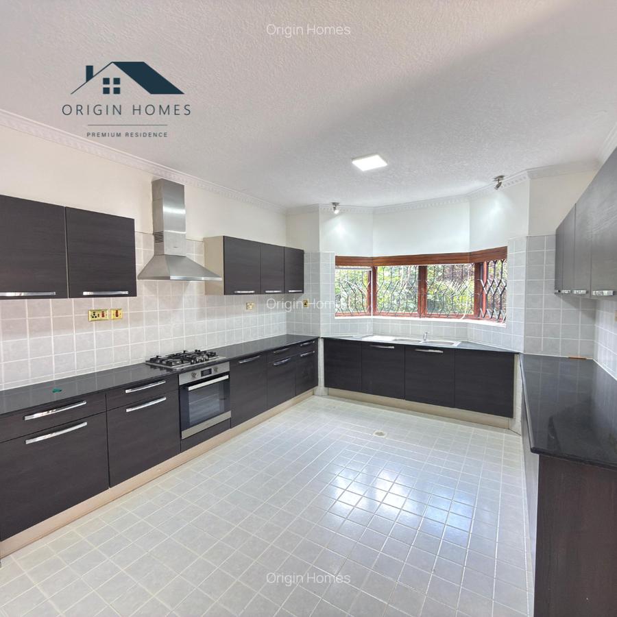 5 Bed House with En Suite at Runda - 11