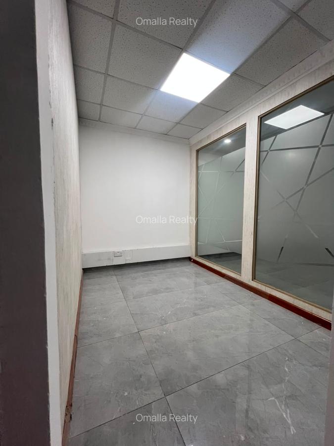1,230 ft² Commercial Property with Service Charge Included in Westlands Area - 4