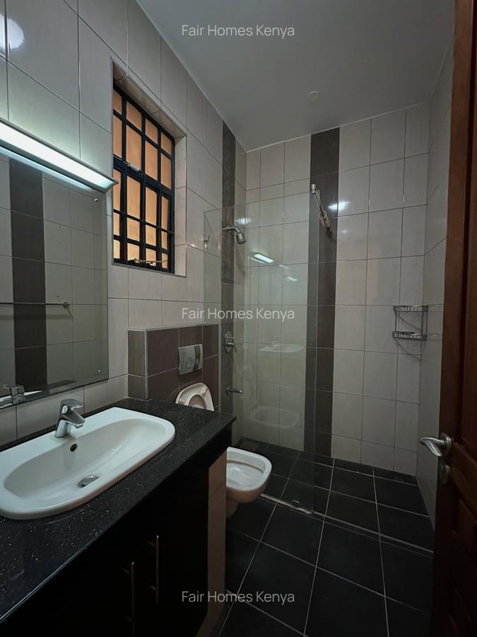 5 Bed Townhouse with En Suite at Lavington Green - 10