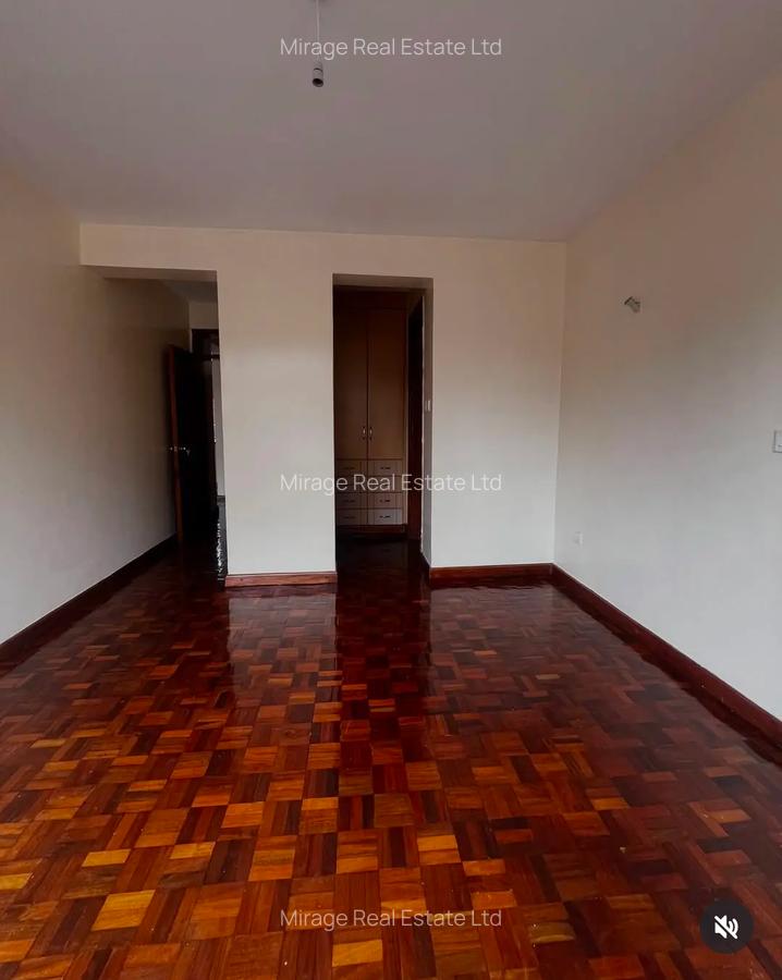 2 Bed Apartment with En Suite in Lavington - 7
