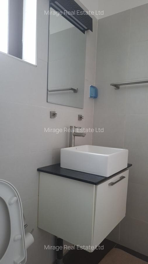Furnished 2 Bed Apartment with Swimming Pool in Kilimani - 4
