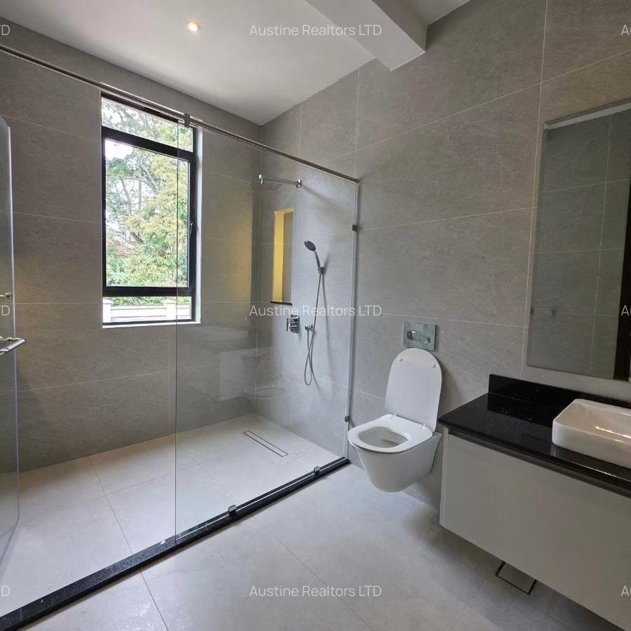 6 Bed Villa with En Suite in Kitisuru - 16