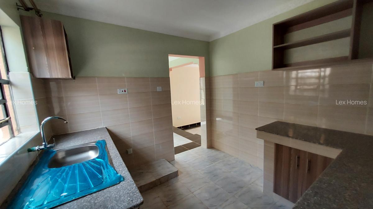 3 Bed House with En Suite at Kahuho - 6