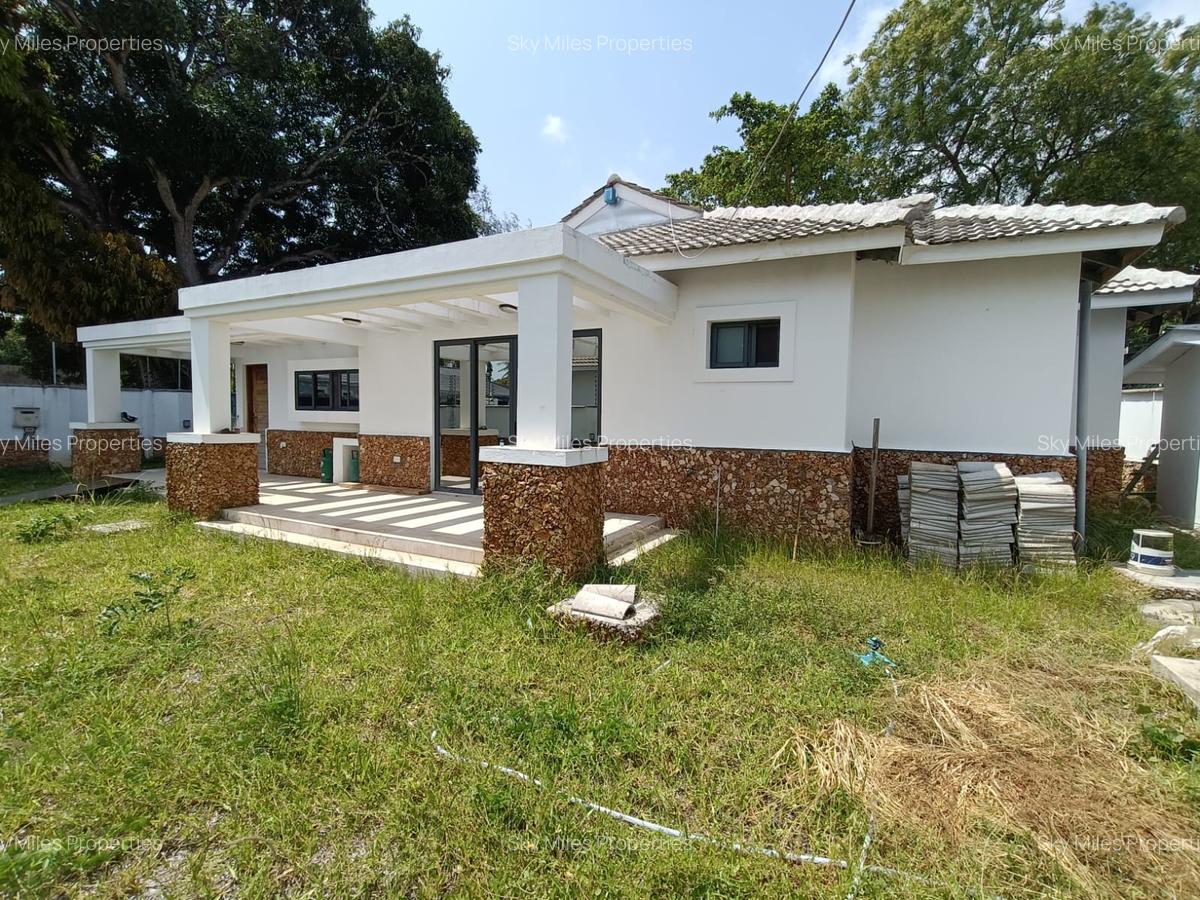 3 Bed House with Garden at Aloo Drive Residence - 3