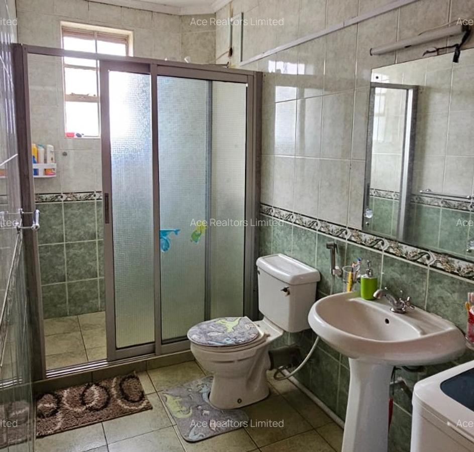 2 Bed Apartment with En Suite at Laxmi Apartments - 6