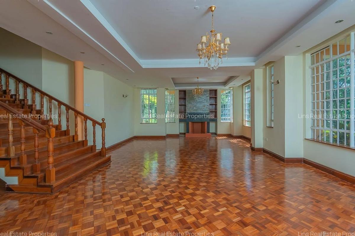 5 Bed Townhouse with En Suite in Kitisuru - 12