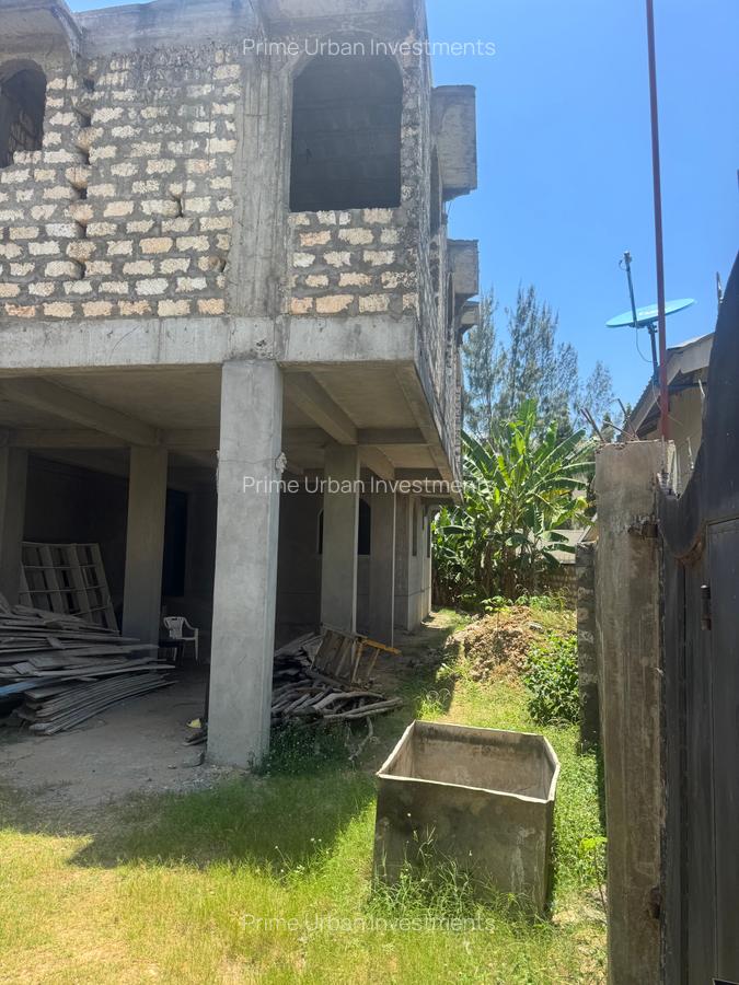 Serviced 10 Bed Apartment with En Suite at Mtwapa Cbd - 9