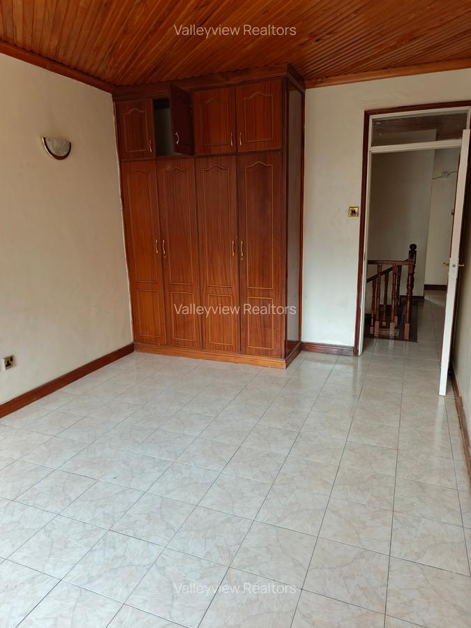 4 Bed Townhouse with En Suite at Kileleshwa - 14