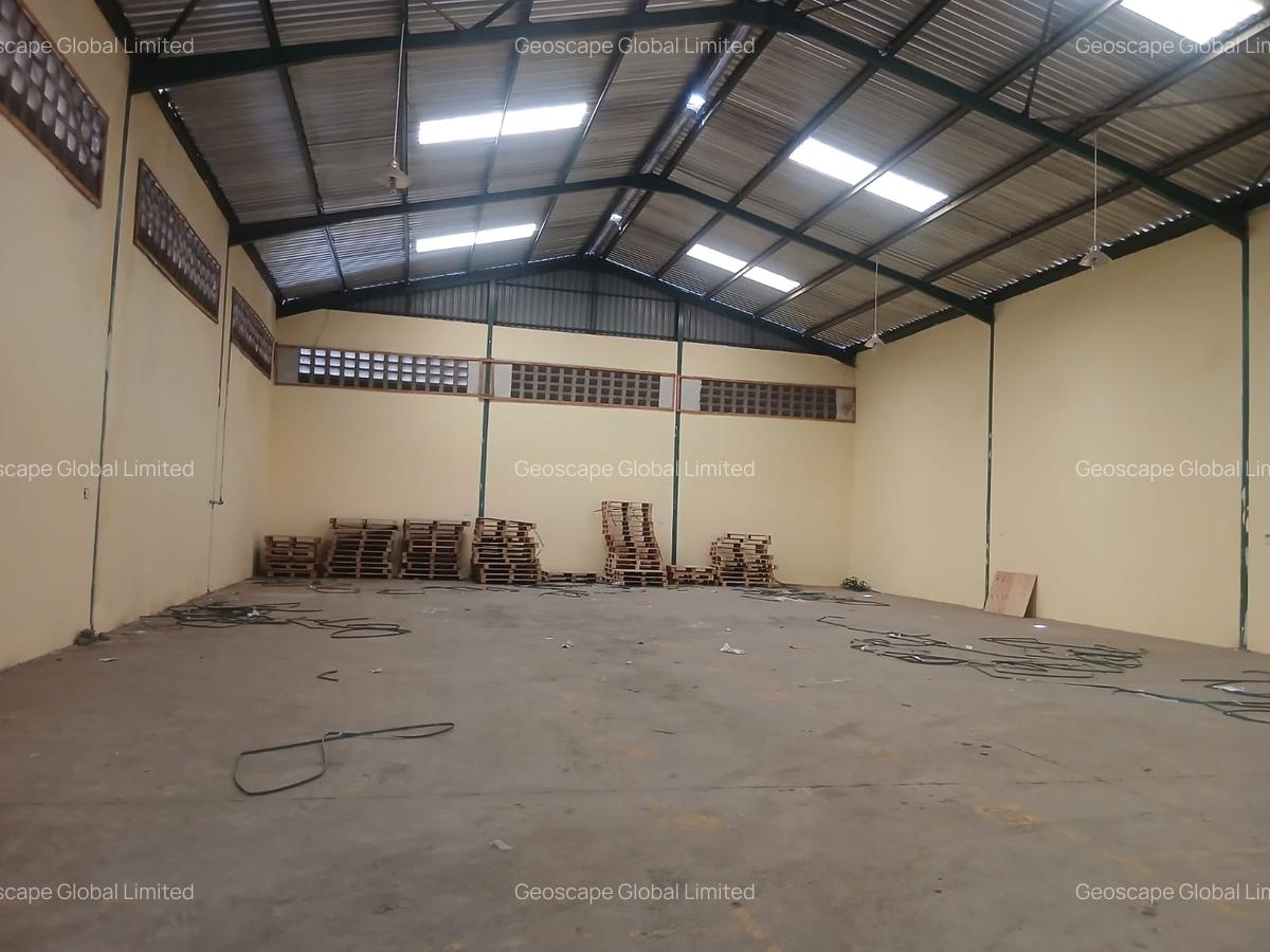 5,546 ft² Warehouse with Parking in Mlolongo - 3