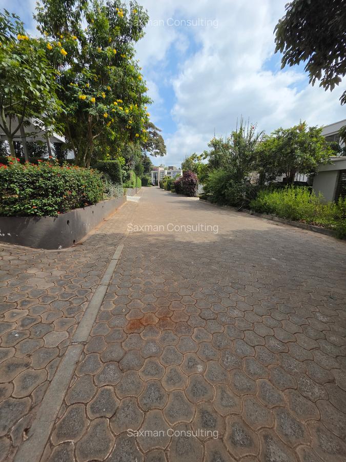 5 Bed Villa with En Suite in Karen - 12