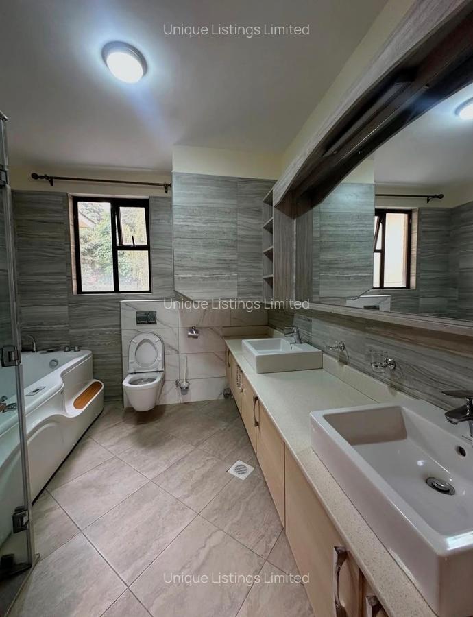 5 Bed Townhouse with En Suite in Lavington - 10
