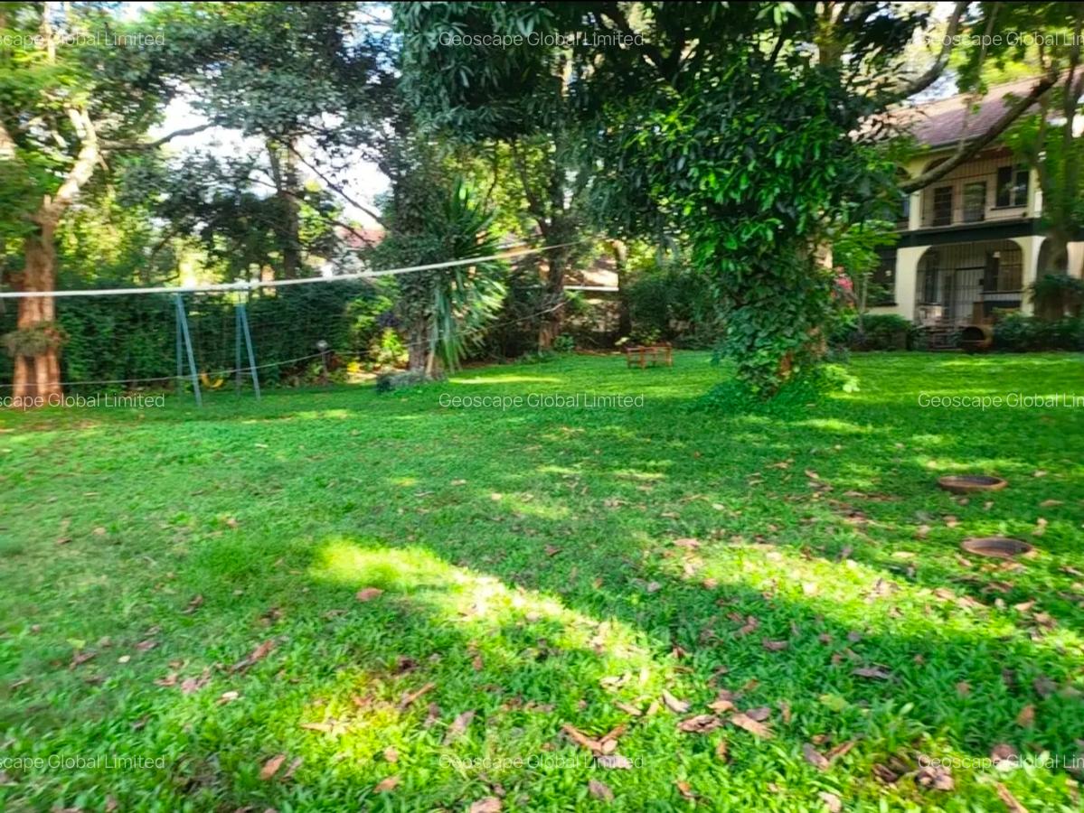 5 Bed House with En Suite in Nyari - 1