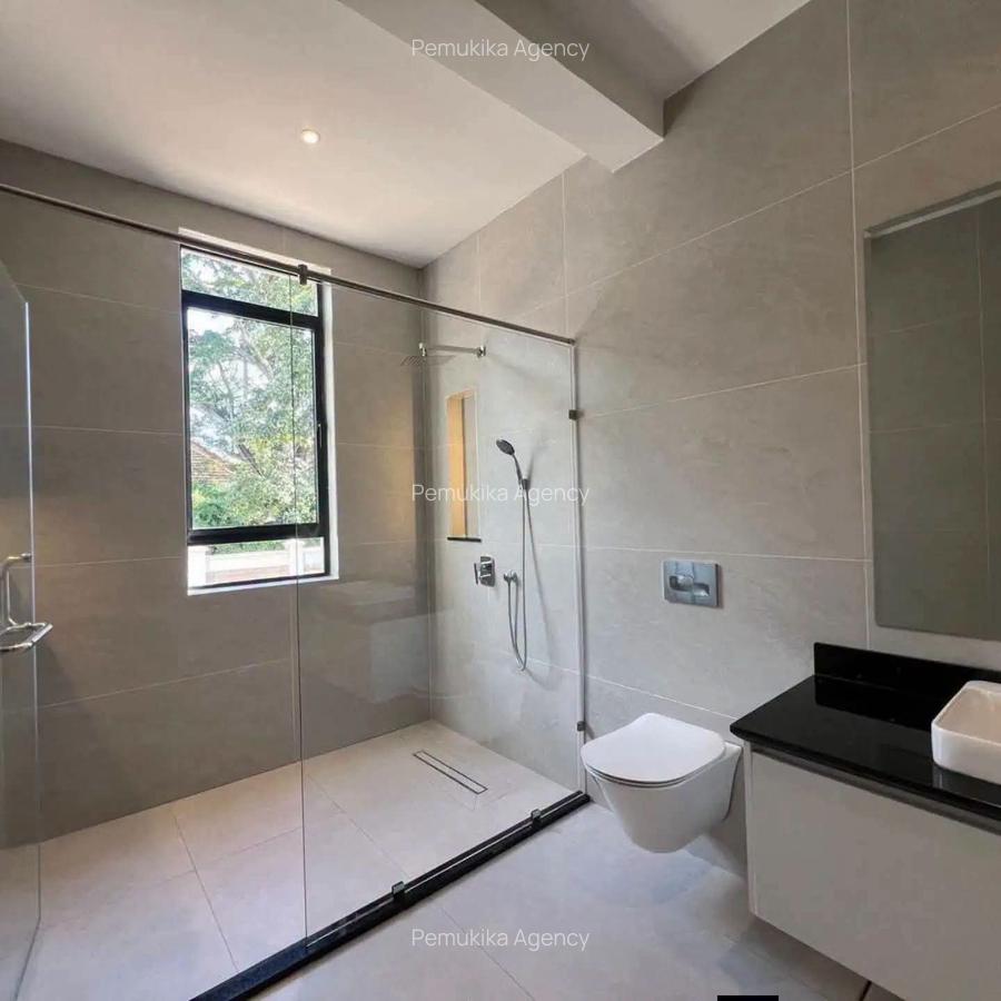 5 Bed Townhouse with En Suite in Kitisuru - 7