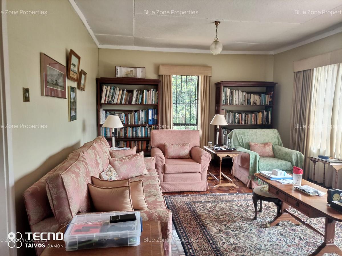 5 Bed House with En Suite at Off Un Avenue - 11