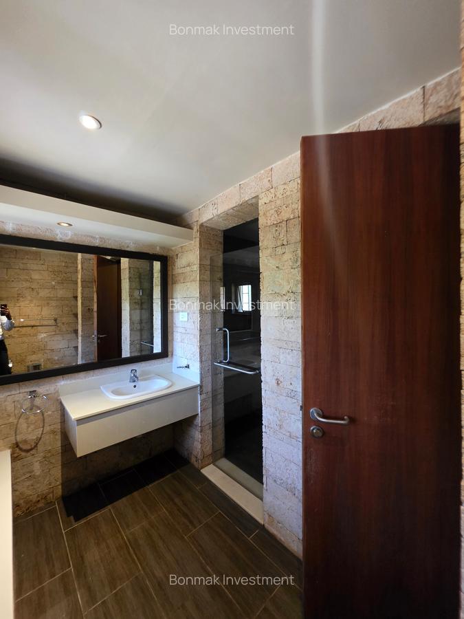 4 Bed Townhouse with En Suite at Runda - 16