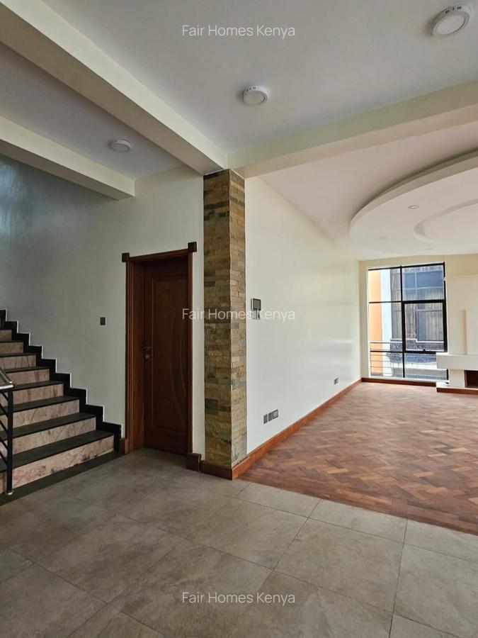 5 Bed Townhouse with En Suite at Lavington Green - 11