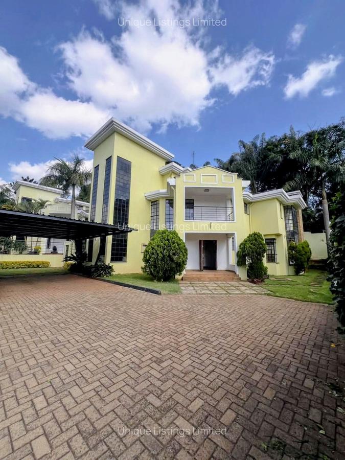 5 Bed Townhouse with En Suite in Lavington - 1
