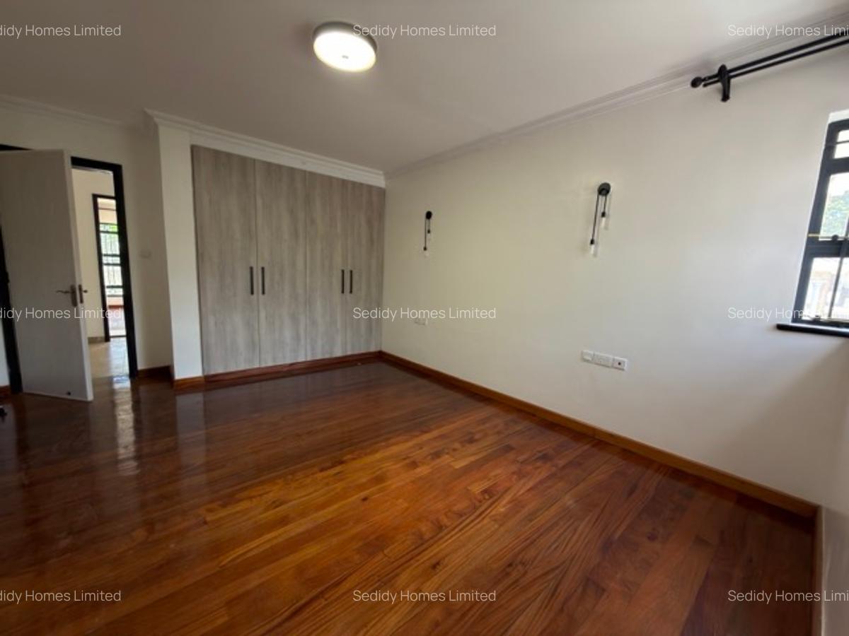 4 Bed Villa with En Suite in Karen - 10