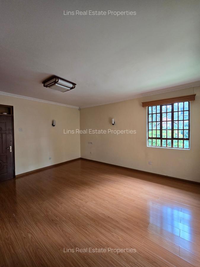 4 Bed House with En Suite in Runda - 5