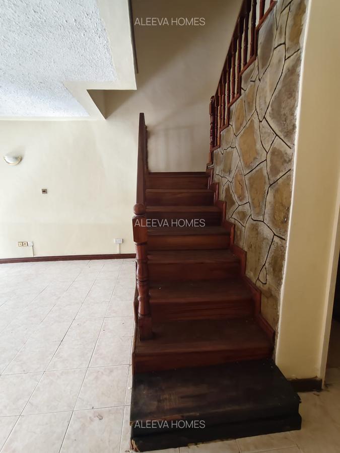 4 Bed Villa with En Suite in Kileleshwa - 14