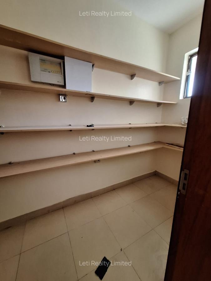 4 Bed Townhouse with En Suite in Kileleshwa - 15