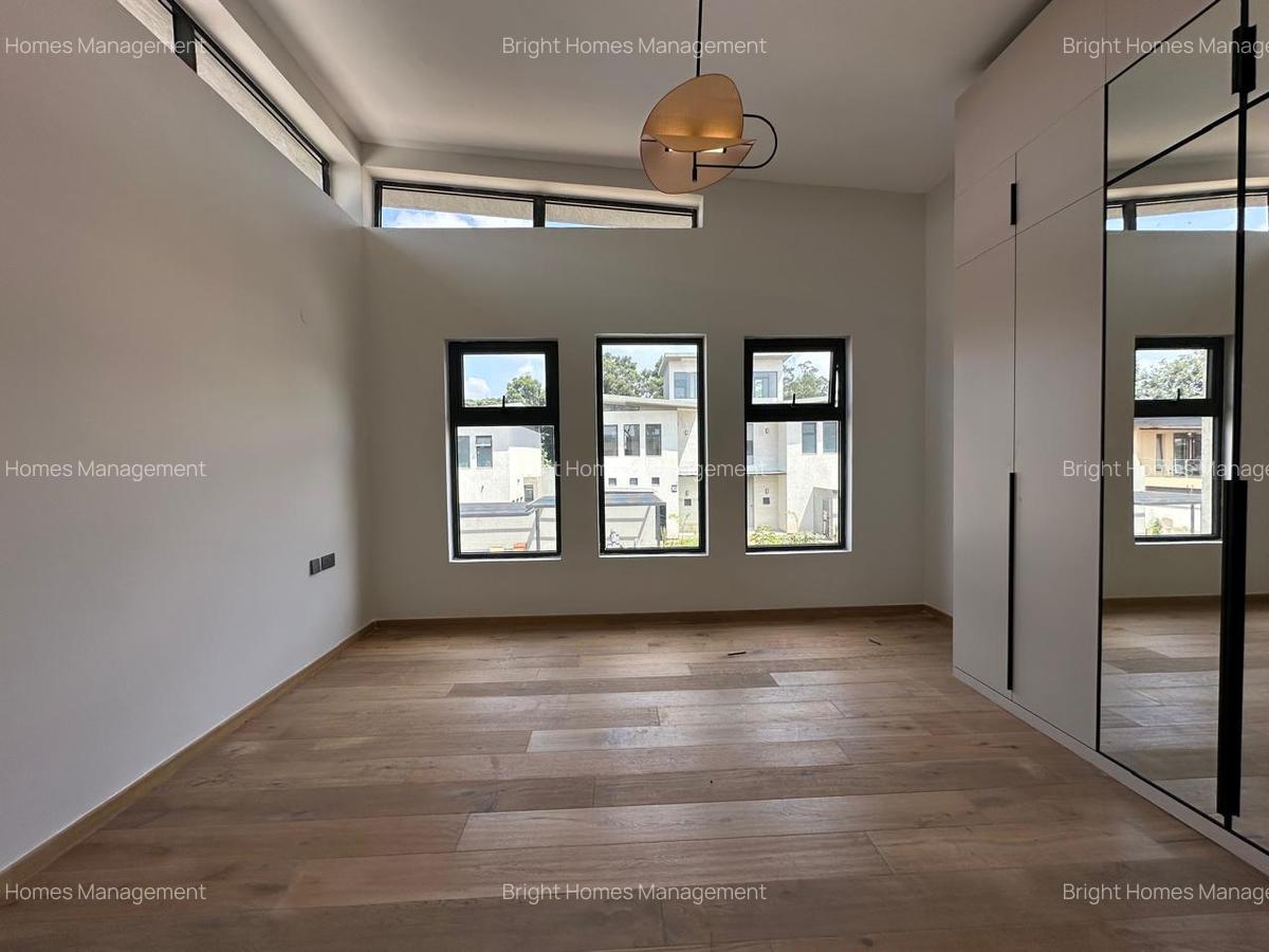 5 Bed Villa with En Suite in Runda - 6