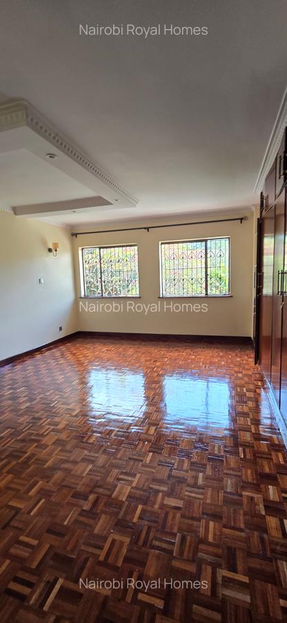 4 Bed Townhouse with En Suite at Riara Road 66 - 15