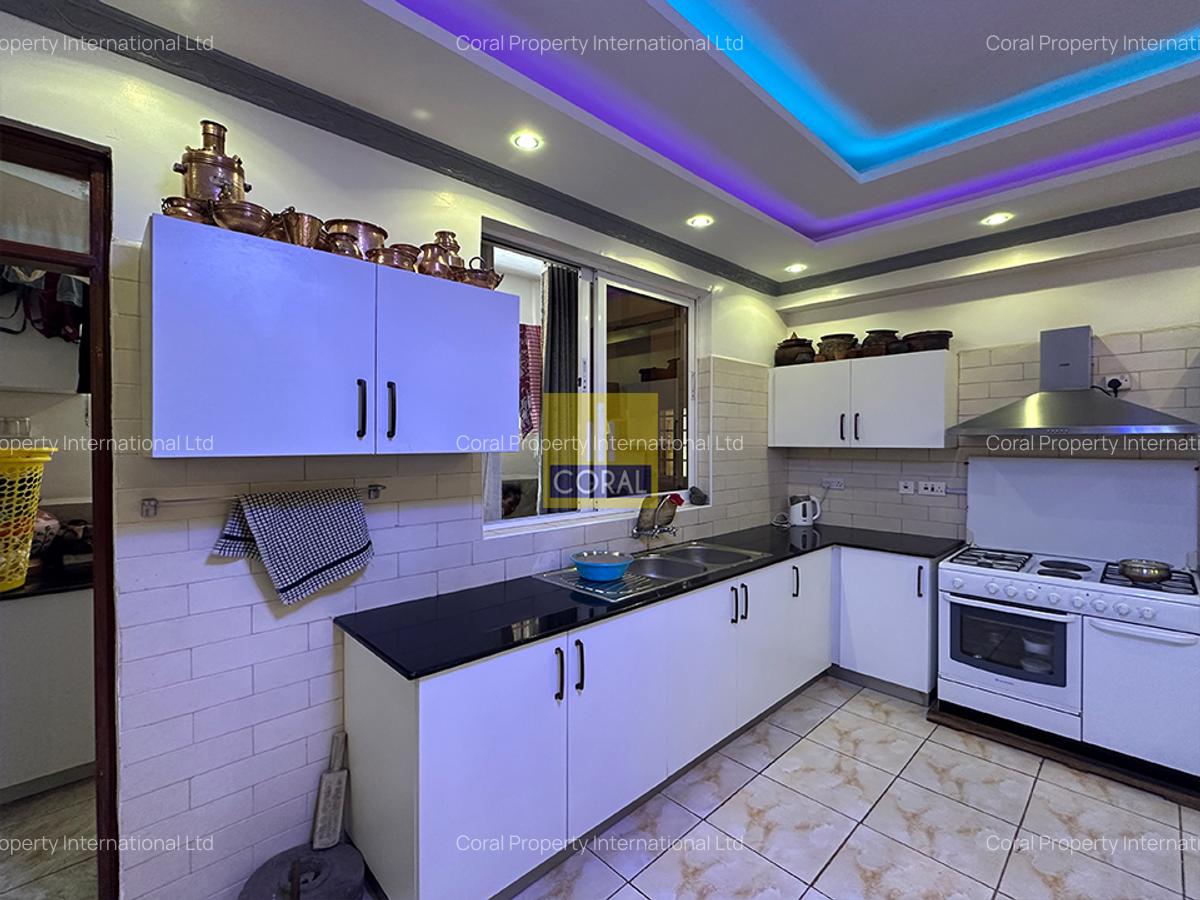 4 Bed Apartment in Parklands - 7
