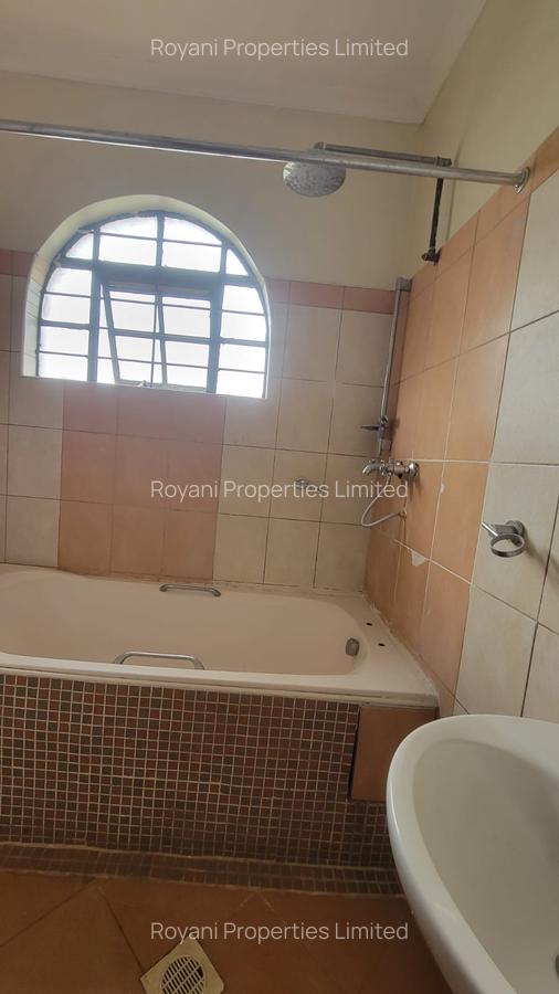 4 Bed House with En Suite in Kiambu Road - 14