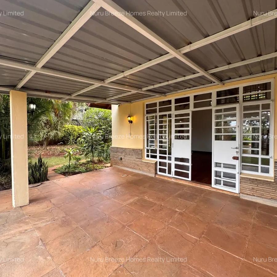 4 Bed House with En Suite in Runda - 11