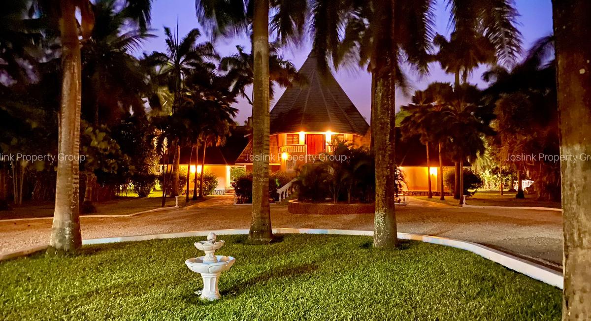 10 Bed Townhouse with En Suite at Mt Kenya - 8