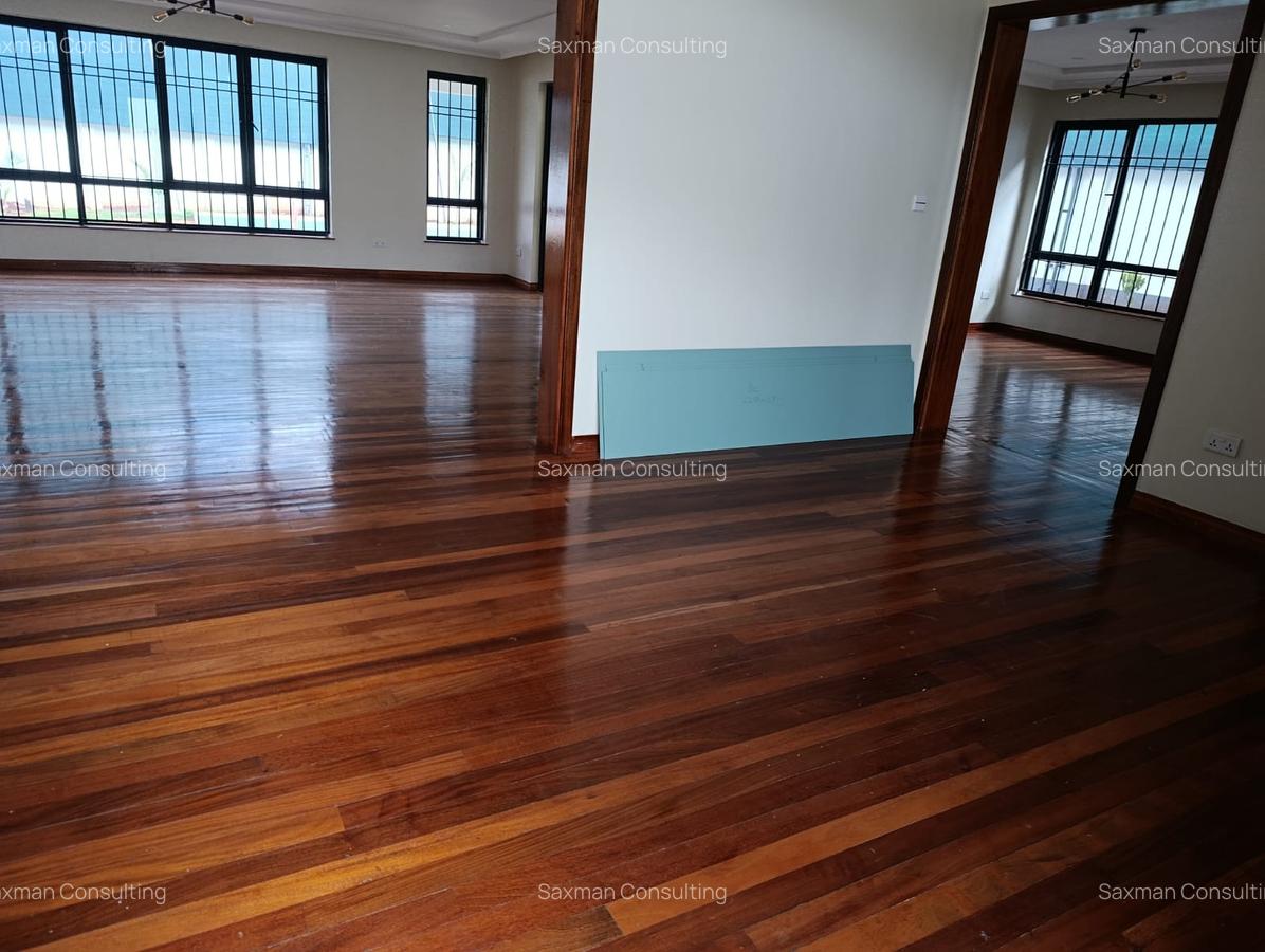 5 Bed Villa with En Suite in Loresho - 6