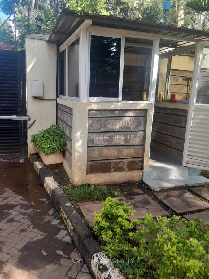 5 Bed Townhouse with En Suite in Karen - 8