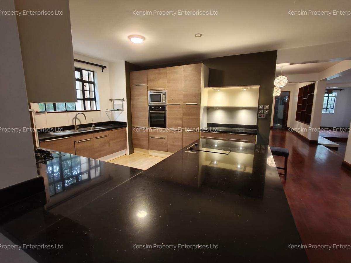 4 Bed Townhouse with En Suite in Runda - 14