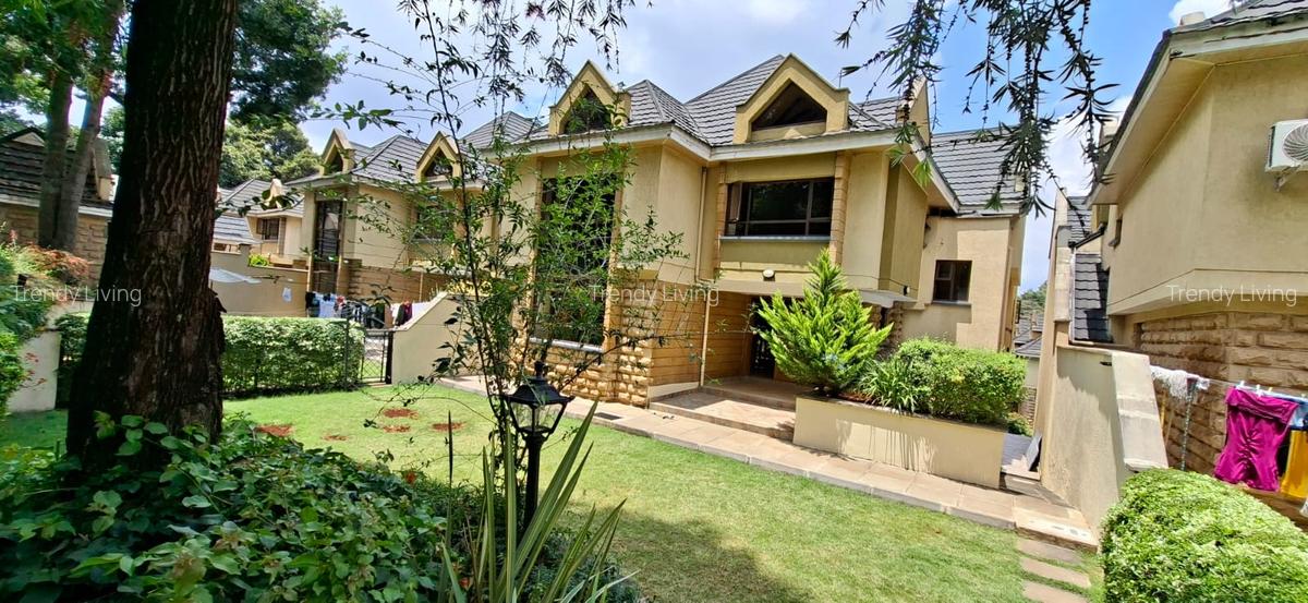 6 Bed Townhouse with En Suite in Lavington - 8