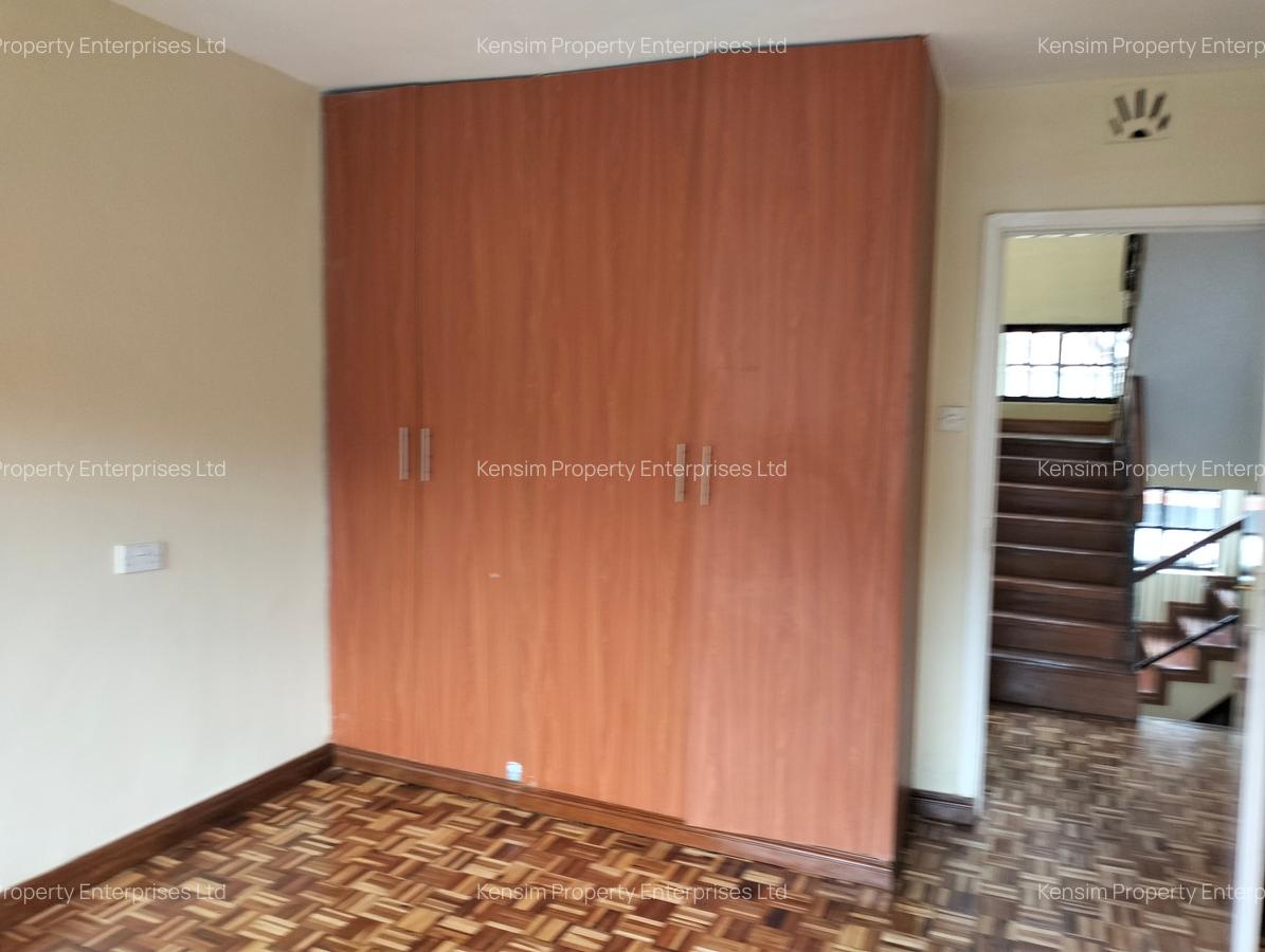 4 Bed Townhouse with En Suite in Westlands Area - 2