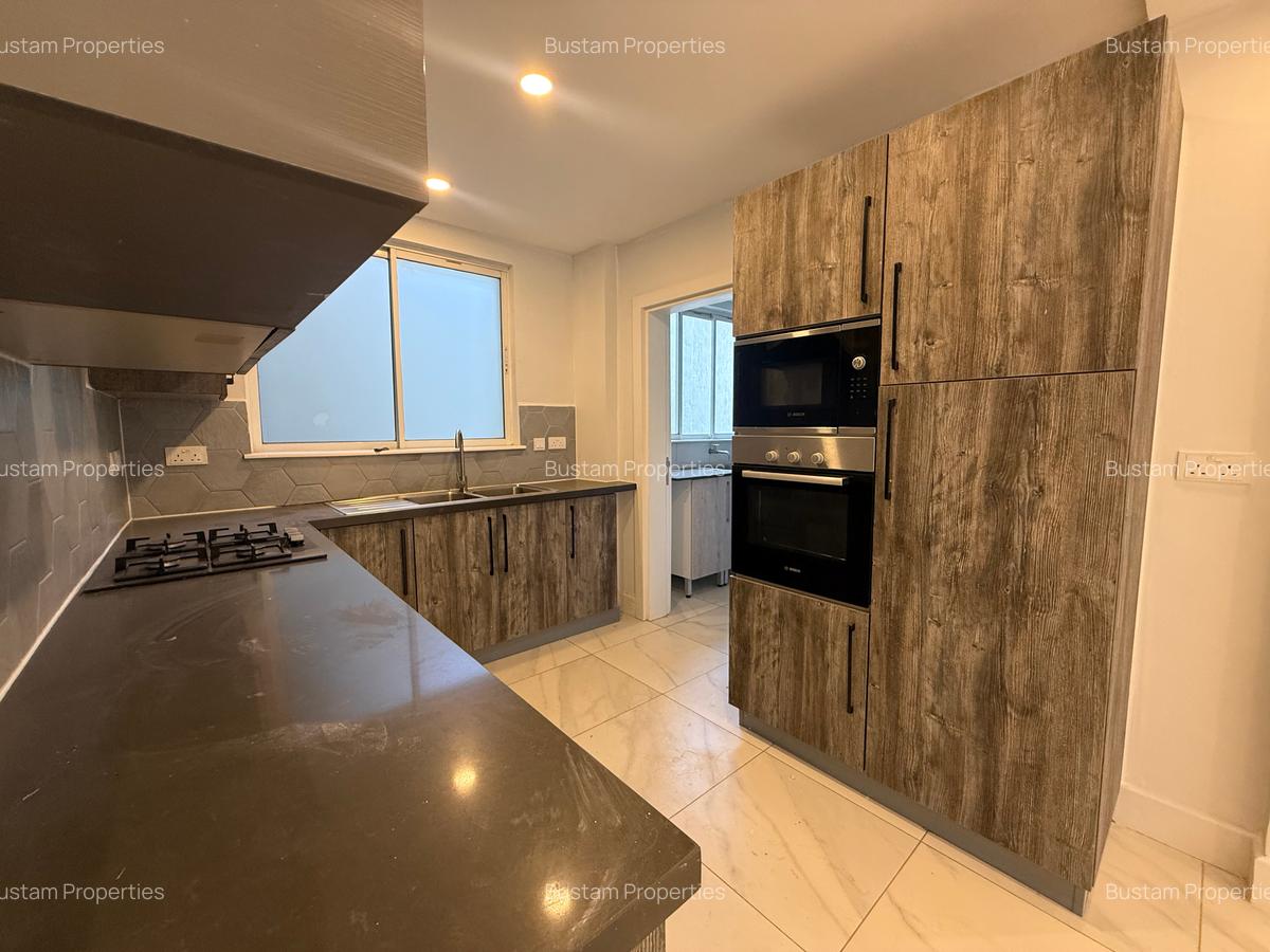 2 Bed Apartment with En Suite in Westlands Area - 10