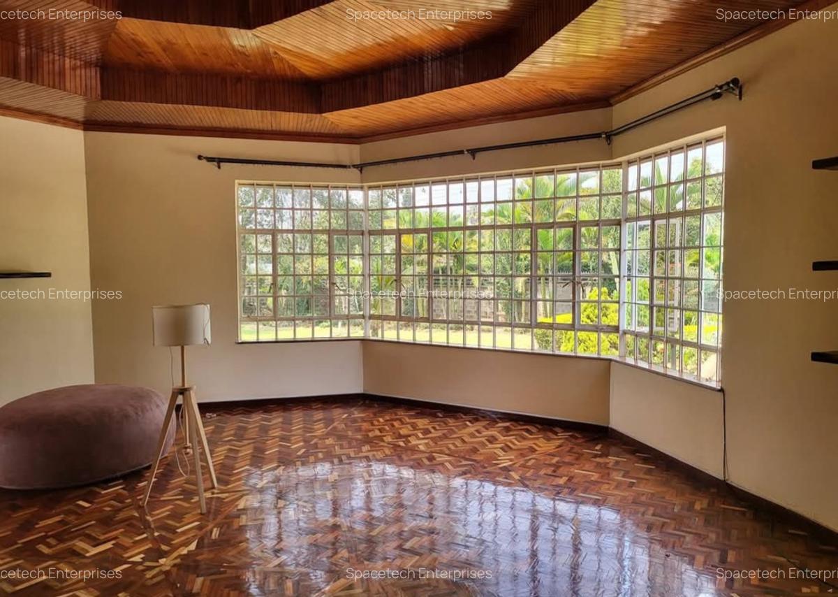 5 Bed House with En Suite in Runda - 8