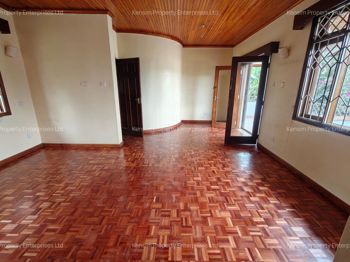 4 Bed Townhouse with En Suite in Lavington - 14