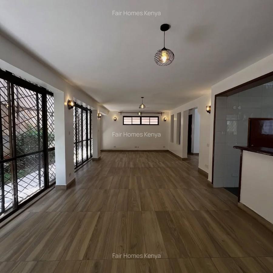 5 Bed Townhouse with En Suite at Convent Drive - 3